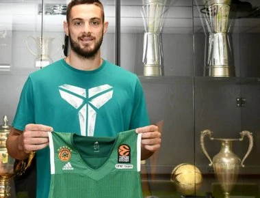 Η ατάκα του Παπαπέτρου για την μελλοντική επιστροφή του στο ΣΕΦ!